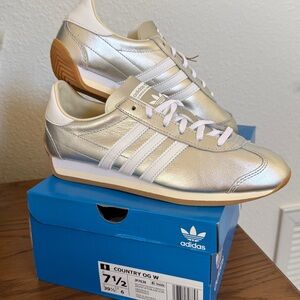 NWT Adidas Silver Country OG sneakers as 7.5 women